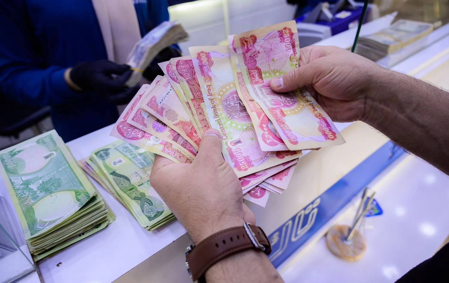 موعد صرف رواتب المتقاعدين في العراق 2025 وتأجيل الصرف إلى الأسبوع المقبل