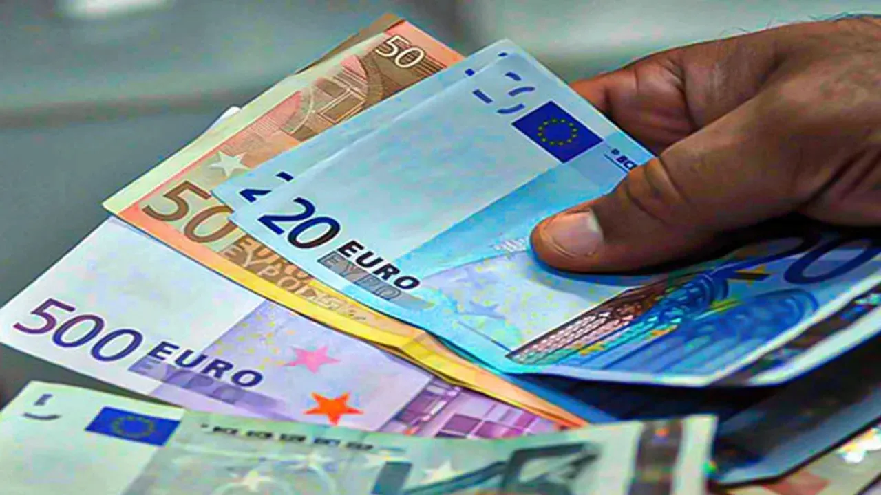 سعر 100 يورو بالدينار الجزائري في السوق السوداء .. الأوروبي يفوق التوقعات 